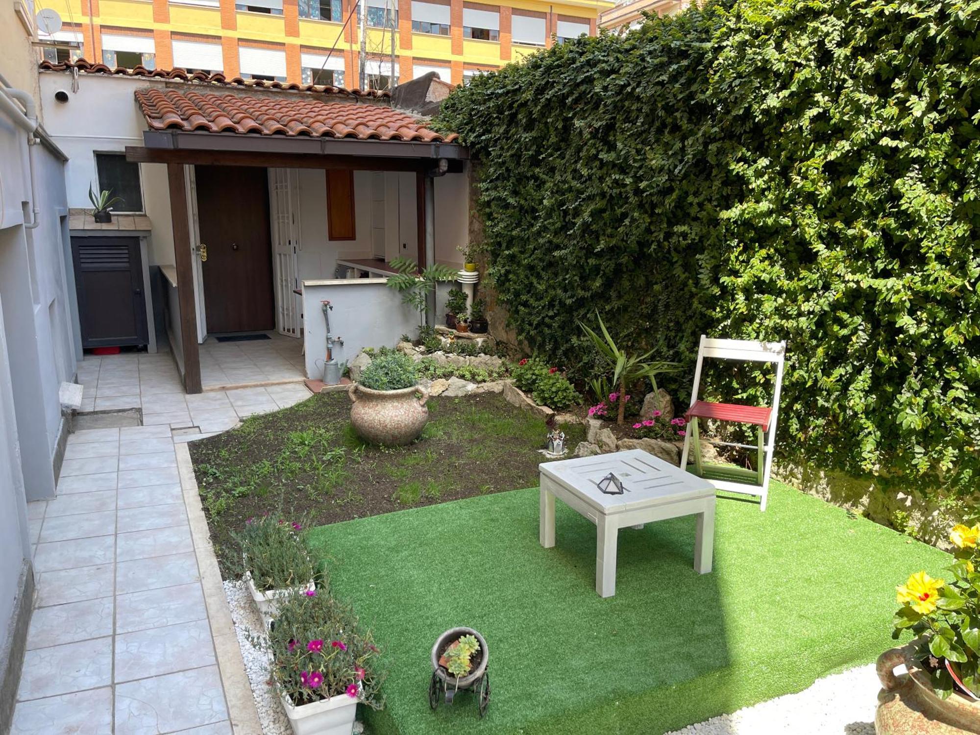 Апартаменты House With Private Garden Рим Экстерьер фото